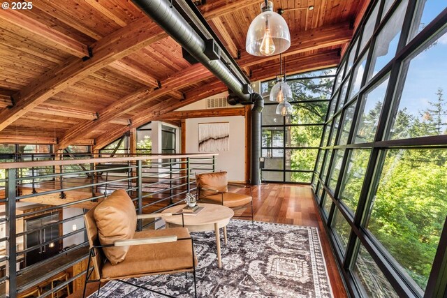 4183 SW Greenleaf Dr, Portland, OR 97221 - sunroom with healthy amount of natural light