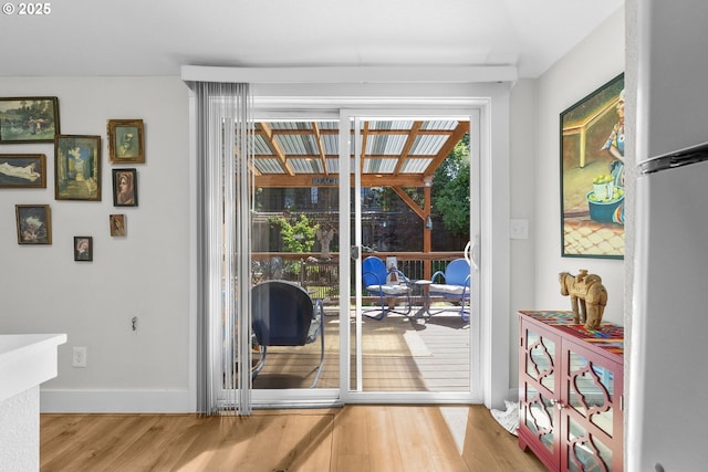4604 SE 30th Ave, Portland, OR 97202 - entryway featuring wood finished floors and baseboards