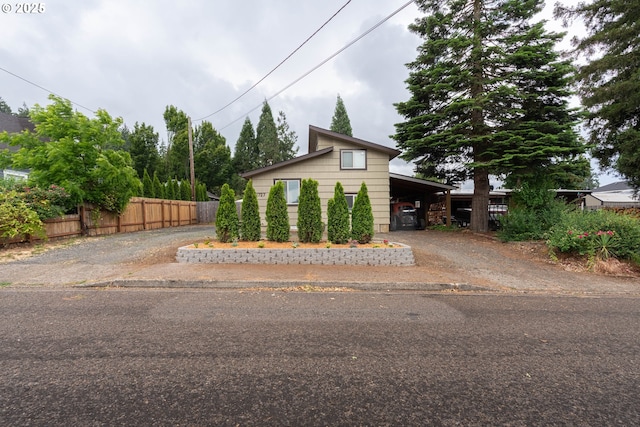 1727 E Washington Ave, Cottage Grove, OR 97424 - view of front of home with driveway and an attached carport