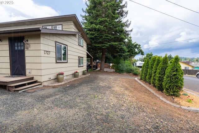1727 E Washington Ave, Cottage Grove, OR 97424 - view of side of home
