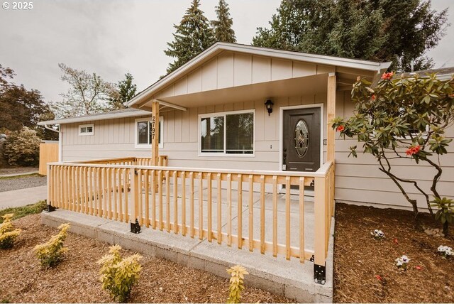 2797 Tulip St, Eugene, OR 97408 - single story home featuring board and batten siding
