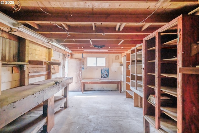 30563 Fairview Rd, Lebanon, OR 97355 - basement with a workshop area