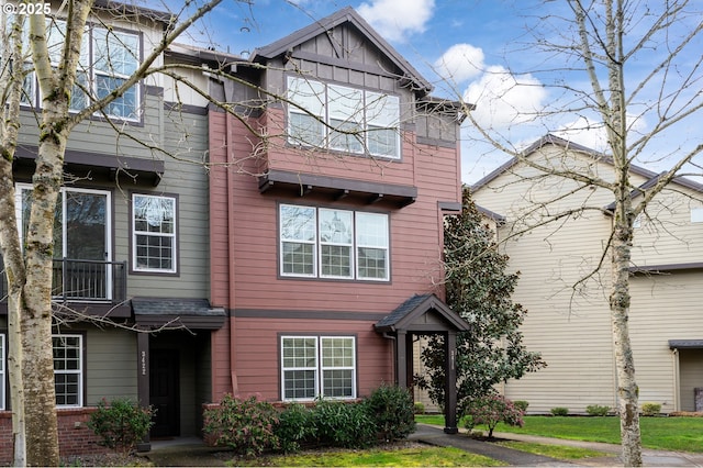 multi unit property featuring brick siding