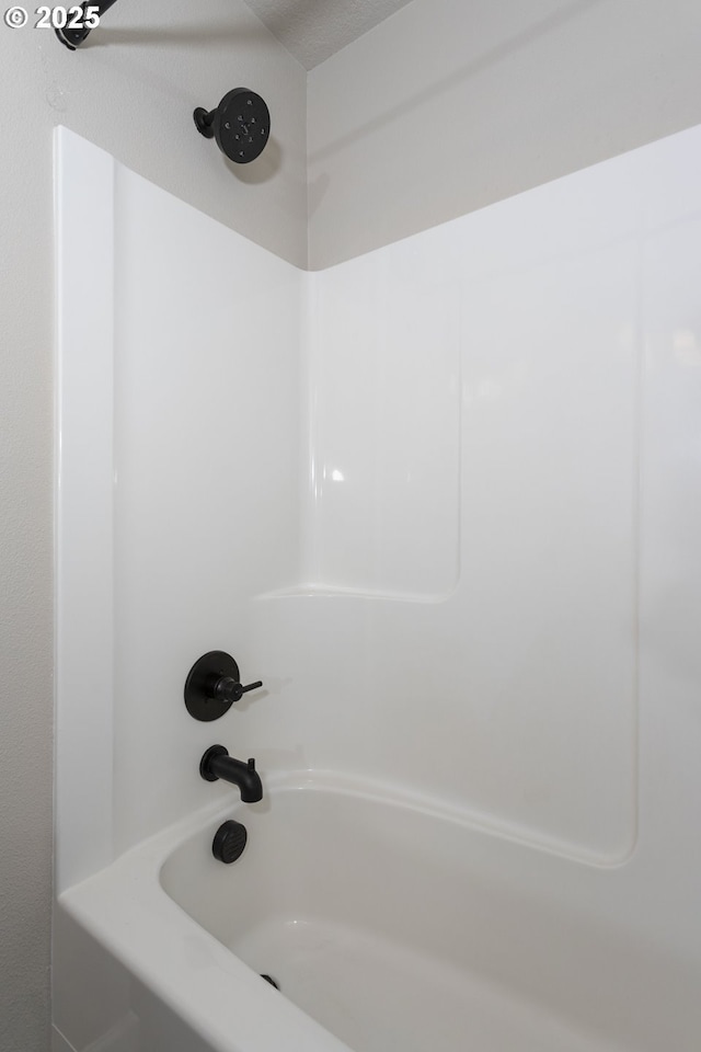 full bath with shower / washtub combination