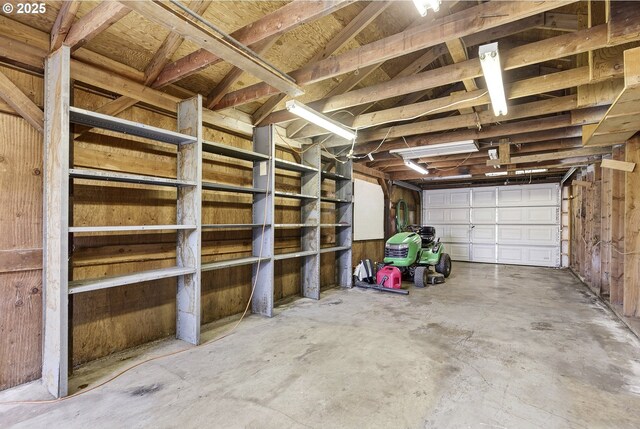 1570 Blaine St, Woodburn, OR 97071 - view of garage