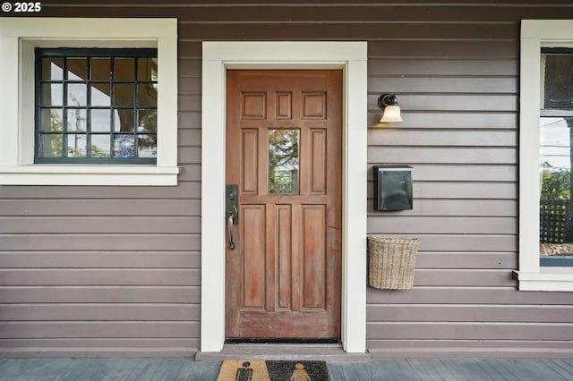 property entrance with a porch