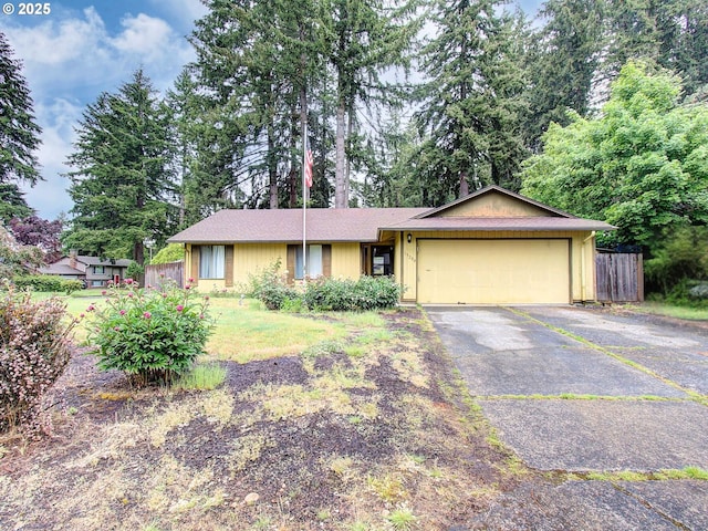 15204 NE 42nd St, Vancouver, WA 98682 - ranch-style house featuring an attached garage and driveway