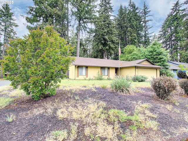 15204 NE 42nd St, Vancouver, WA 98682 - view of front facade with an attached garage