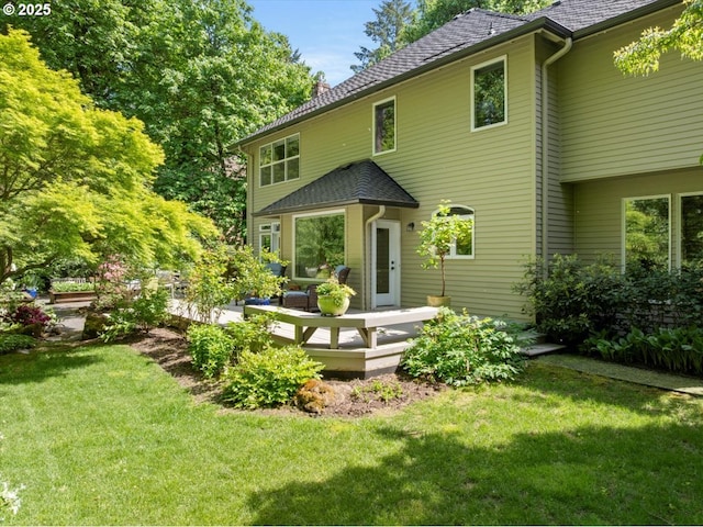 4679 Dogwood Dr, Lake Oswego, OR 97035 - rear view of property featuring a deck and a lawn