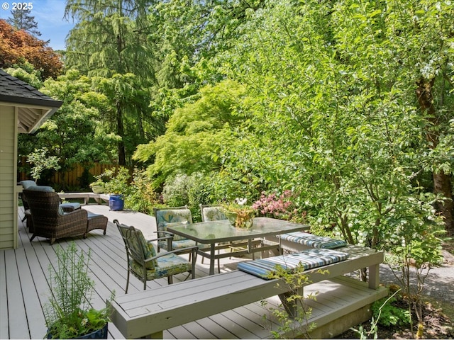 4679 Dogwood Dr, Lake Oswego, OR 97035 - deck with outdoor dining space and fence