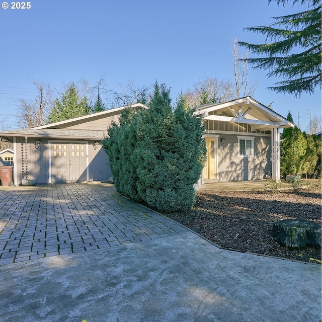 view of front of home featuring a garage