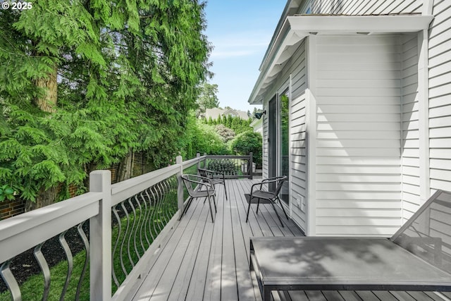3852 Fairhaven Dr, West Linn, OR 97068 - view of wooden deck