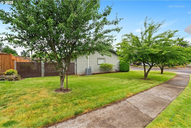 13140 SW Edgewood St, Portland, OR 97225 - view of yard