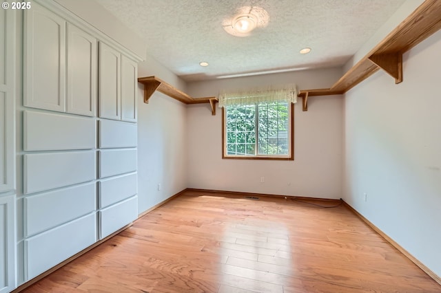 4202 SE 31st St, Gresham, OR 97080 - walk in closet featuring light wood-style flooring