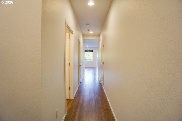 2153 NE 118th Pl, Vancouver, WA 98684 - hall featuring dark wood-style floors, recessed lighting, and baseboards