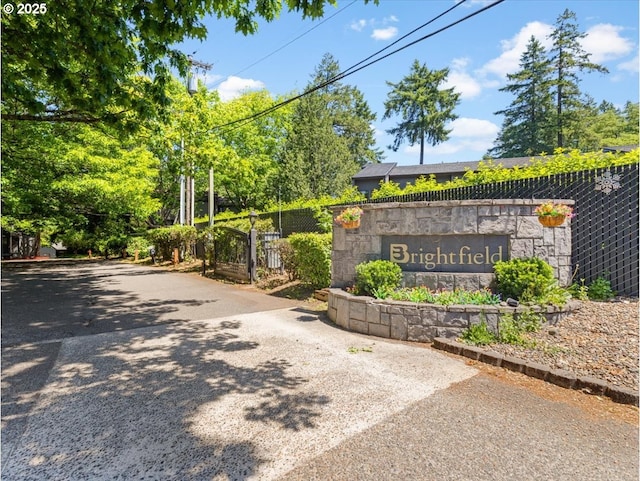 8512 SW Brightfield Cir, Tigard, OR 97223 - view of community / neighborhood sign