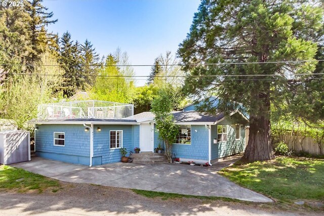 4976 NE K Ave, Neotsu, OR 97364 - view of patio featuring stairway