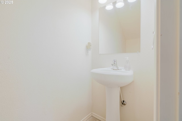 311 W Jadon Dr, Lebanon, OR 97355 - bathroom with baseboards