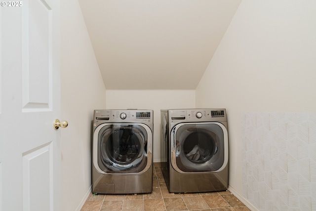 311 W Jadon Dr, Lebanon, OR 97355 - laundry room featuring washer and clothes dryer and baseboards