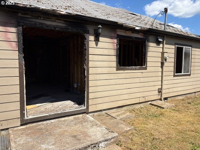 view of side of property