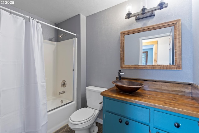 20694 SW Parker Ct, Beaverton, OR 97078 - full bath featuring shower / bath combination with curtain, vanity, and a textured wall