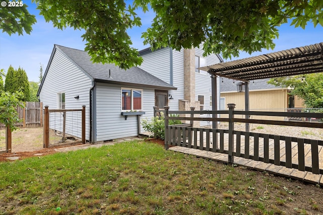 20694 SW Parker Ct, Beaverton, OR 97078 - fenced backyard featuring a pergola