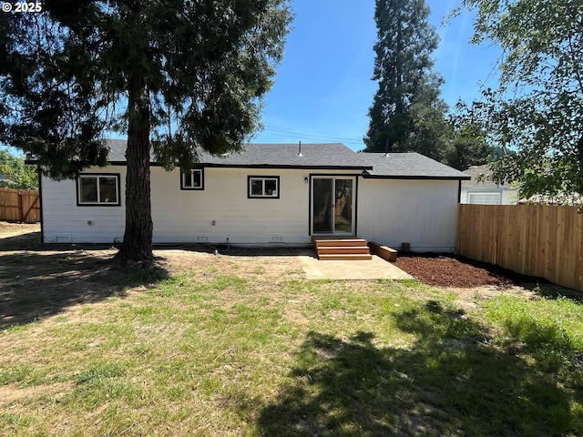 441 NE Johnson St, Myrtle Creek, OR 97457 - rear view of property featuring entry steps