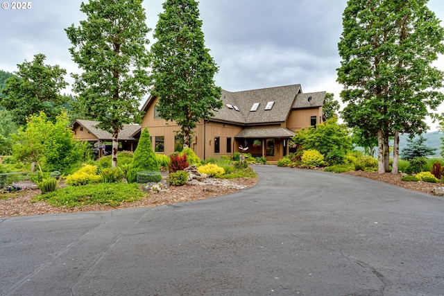 36910 Edgehill Rd, Springfield, OR 97478 - view of front of house featuring roof with shingles and driveway