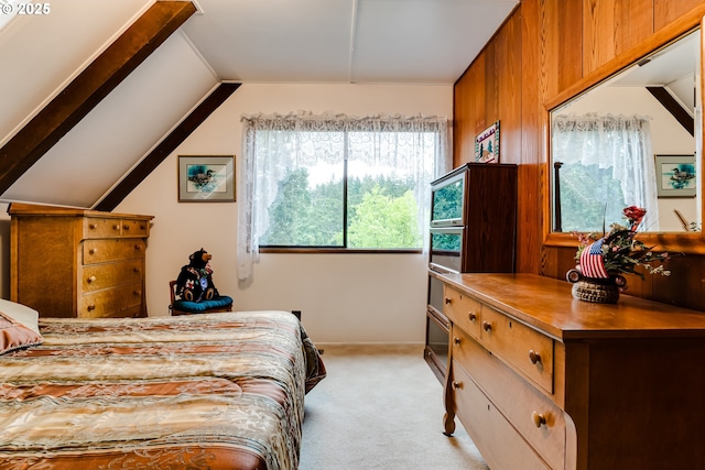 36910 Edgehill Rd, Springfield, OR 97478 - bedroom featuring light colored carpet and vaulted ceiling