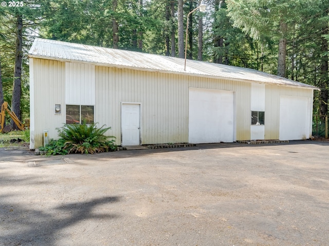 24873 S Beeson Rd, Beavercreek, OR 97004 - view of garage