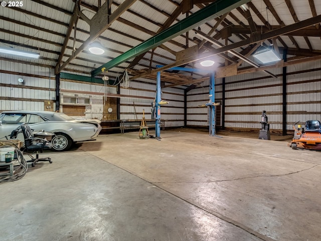 24873 S Beeson Rd, Beavercreek, OR 97004 - garage with metal wall