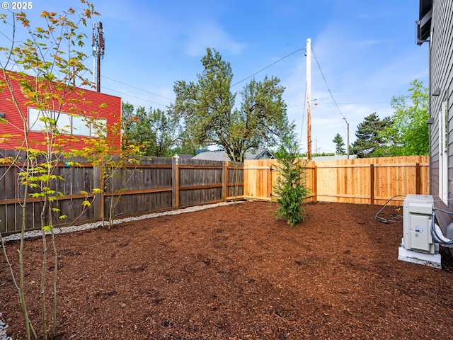 7582 N Alma Ave Unit 4, Portland, OR 97203 - view of fenced backyard