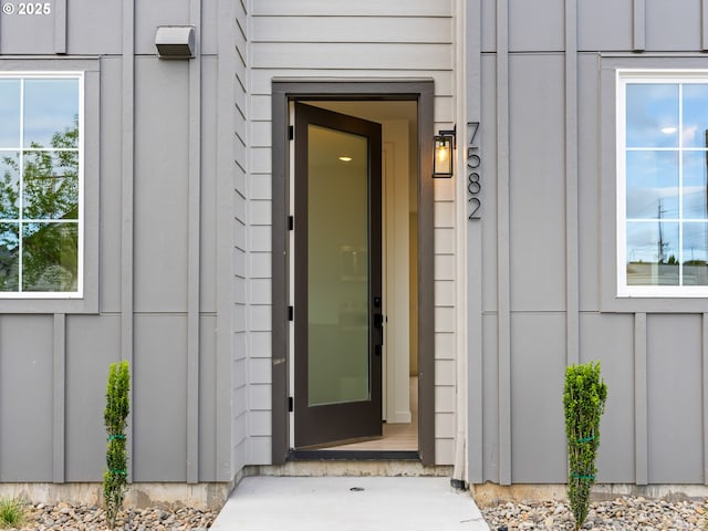 7582 N Alma Ave Unit 4, Portland, OR 97203 - entrance to property with board and batten siding