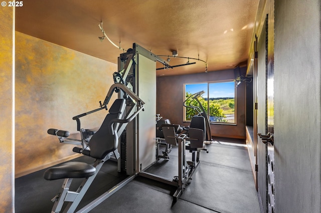 6421 Brooklake Rd, Salem, OR 97305 - view of workout area