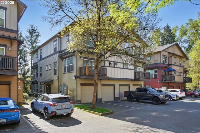 22864 SW Forest Creek Dr Unit 200, Sherwood, OR 97140 - view of property with a residential view