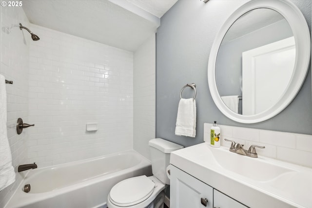 63 S 22nd St, Saint Helens, OR 97051 - full bath featuring toilet, vanity, and shower / bath combination