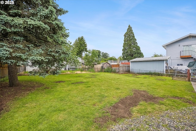 63 S 22nd St, Saint Helens, OR 97051 - view of yard featuring an outdoor structure