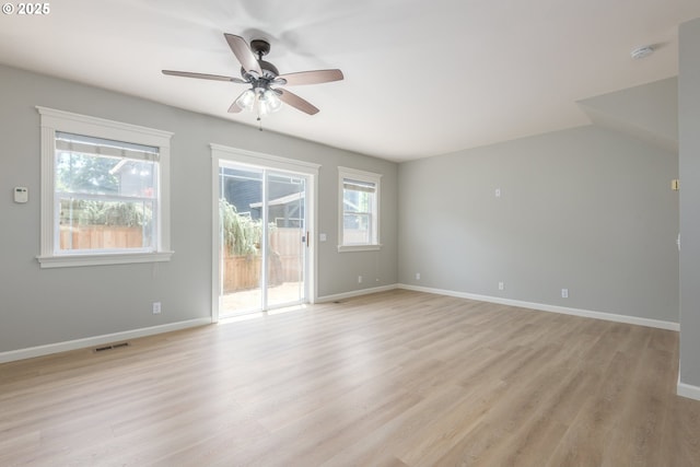 1507 Bogart Ln, Eugene, OR 97401 - unfurnished room featuring a ceiling fan, light wood finished floors, and a smoke detector