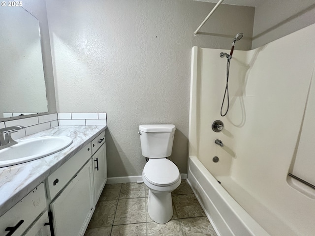 940 W Madrona Ave, Hermiston, OR 97838 - full bath featuring vanity and shower / tub combination
