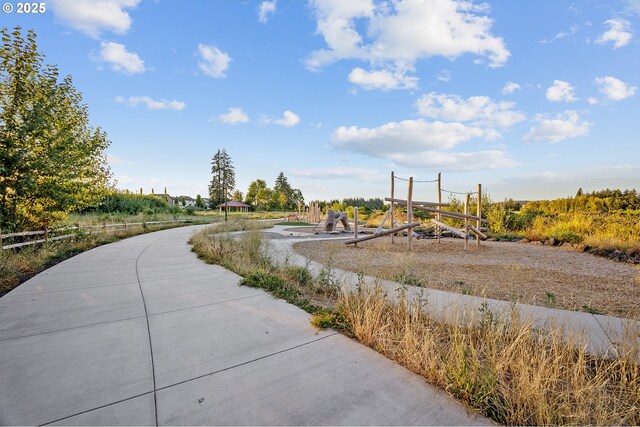 surrounding community featuring playground community