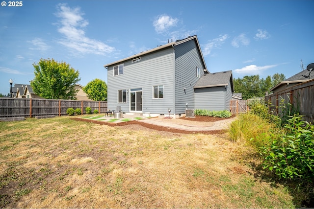 1012 NE 11th Ct, Battle Ground, WA 98604 - rear view of house featuring a patio area and a fenced backyard