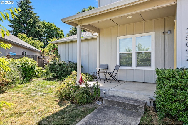 25092 Amber Ct, Veneta, OR 97487 - doorway to property featuring board and batten siding
