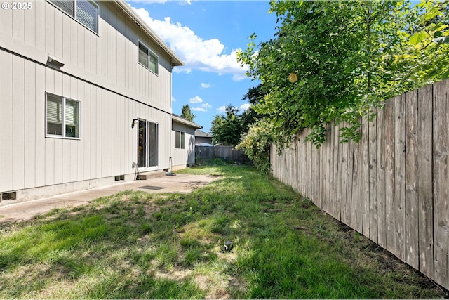 25092 Amber Ct, Veneta, OR 97487 - view of yard featuring a patio