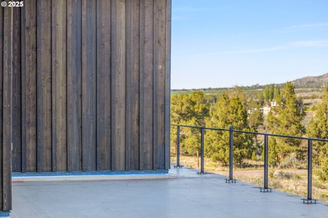 17097 SW Lago Vista Dr, Powell Butte, OR 97753 - balcony featuring a patio