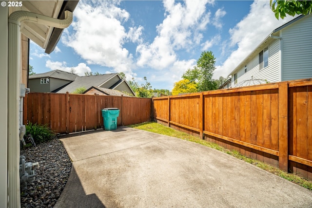1602 NE 16th Ct, Battle Ground, WA 98604 - fenced backyard featuring a patio area