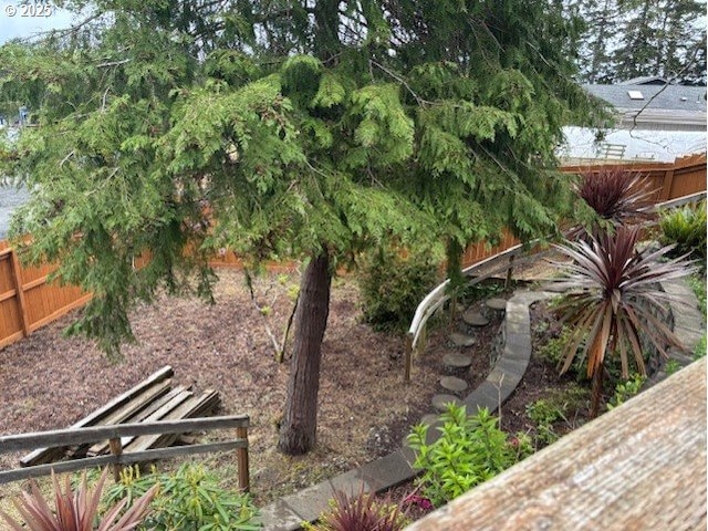 2640 Virginia Ave, North Bend, OR 97459 - view of yard featuring fence