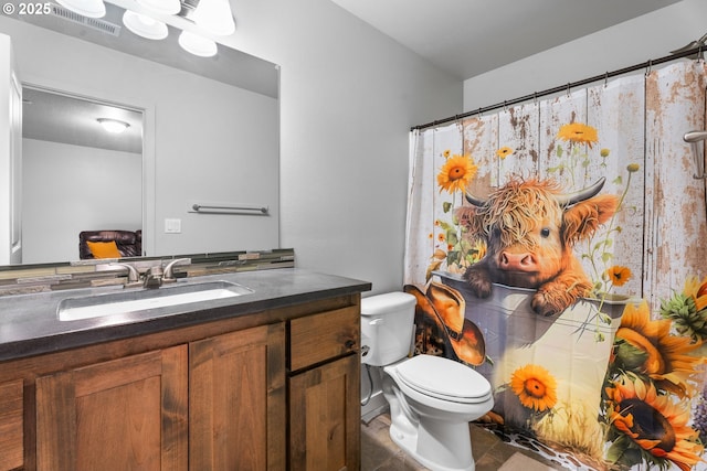 125 N 44th Pl, Ridgefield, WA 98642 - bathroom featuring vanity and a shower with curtain