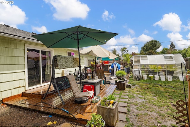 3426 Royal Ave, Eugene, OR 97402 - deck featuring a greenhouse and an outdoor structure