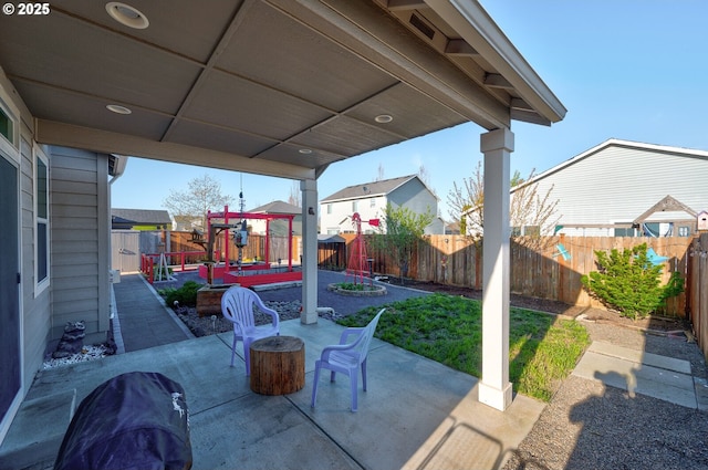 1531 Washington St, Independence, OR 97351 - fenced backyard featuring a patio