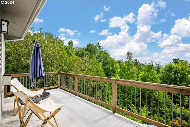 8427 NW Timber Ridge Ct, Portland, OR 97229 - view of balcony